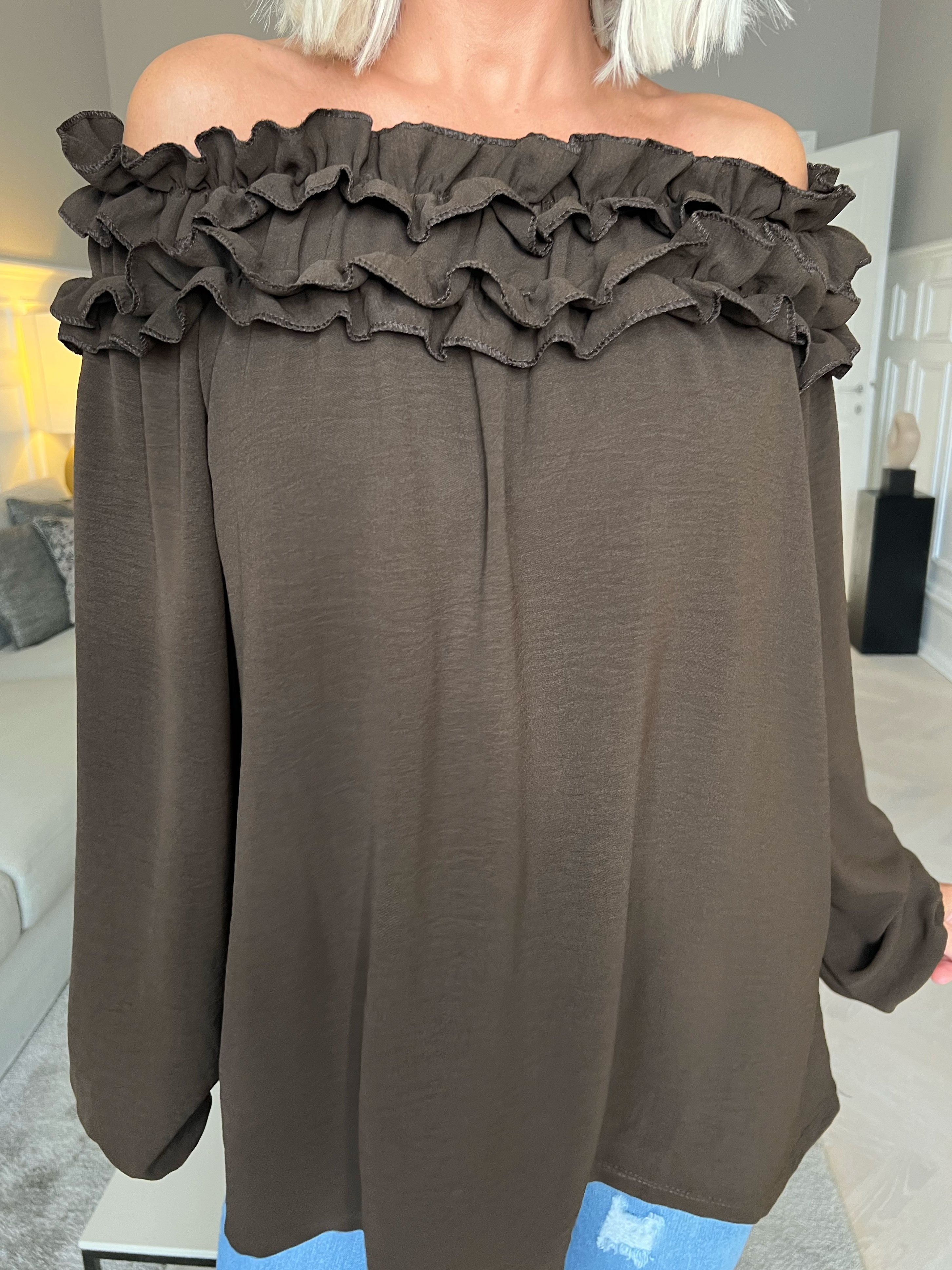 Chili - Fineste tunika bluse med flæser i udskæringen